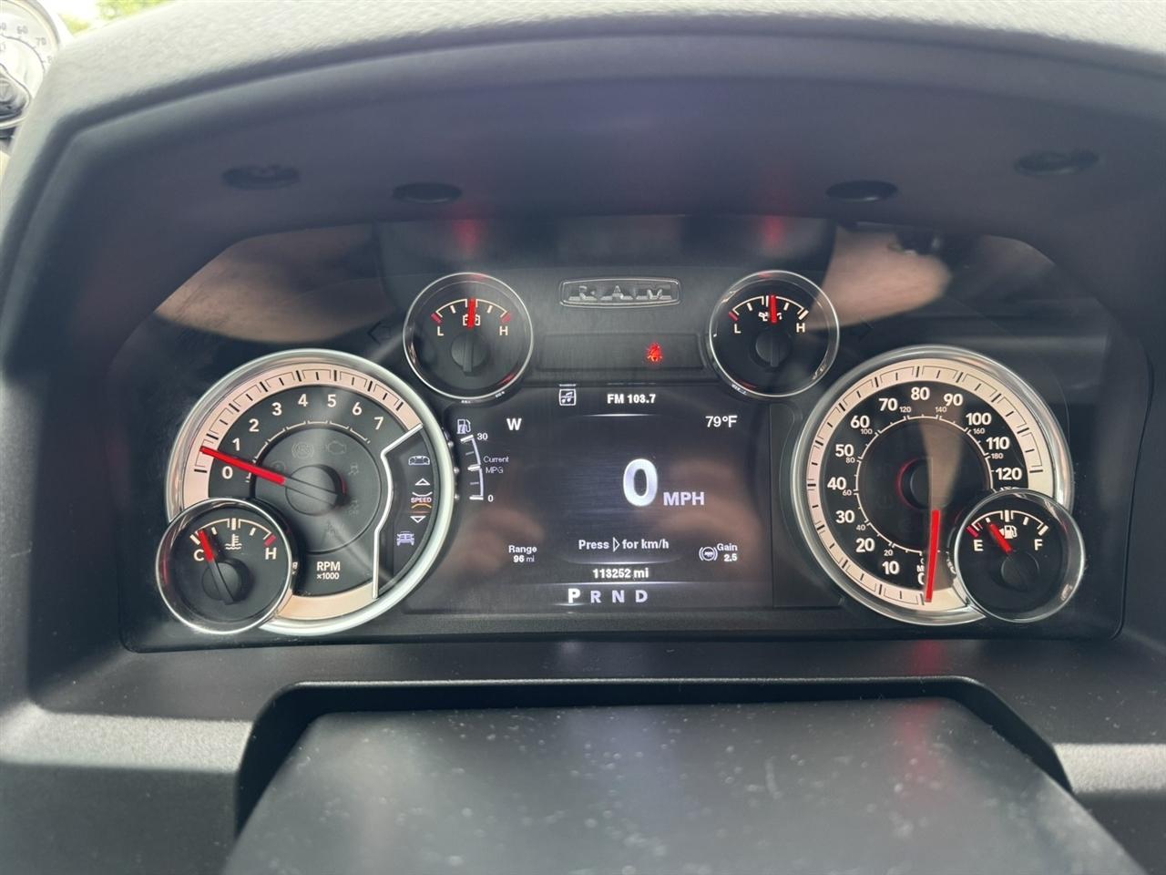 RAM 1500 SLT Crew Cab SWB 4WD 2014