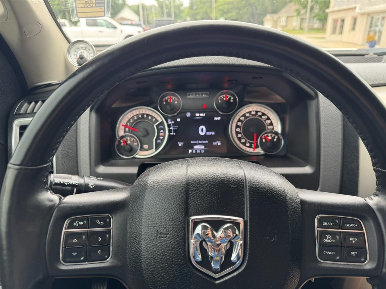 RAM 1500 SLT Crew Cab SWB 4WD 2014