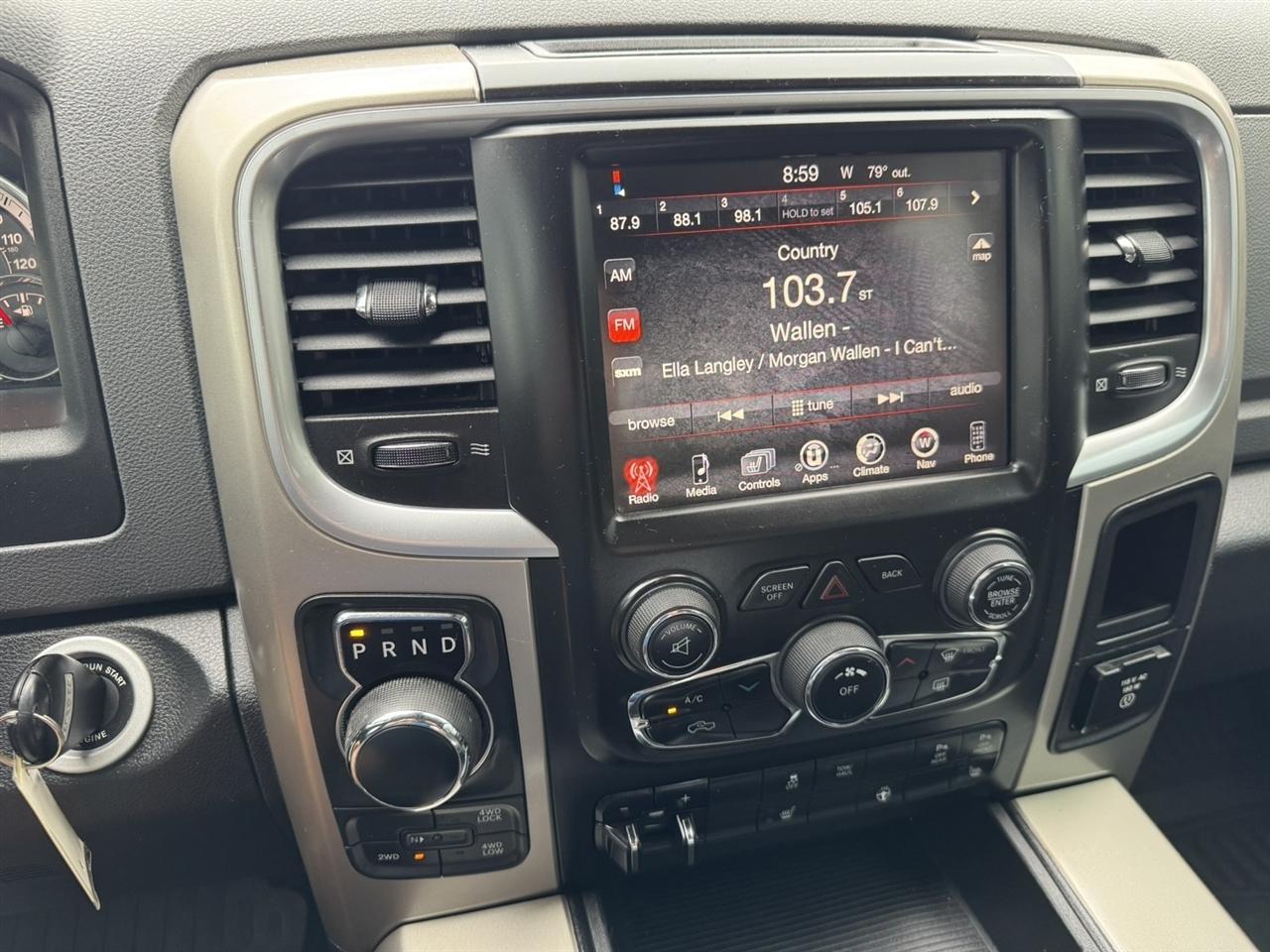 RAM 1500 SLT Crew Cab SWB 4WD 2014