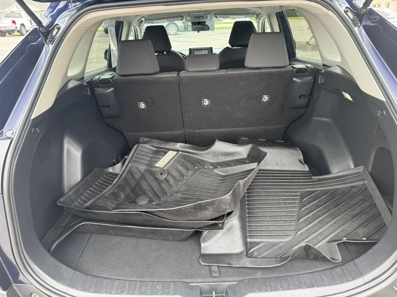 Toyota RAV4 XLE AWD 2022