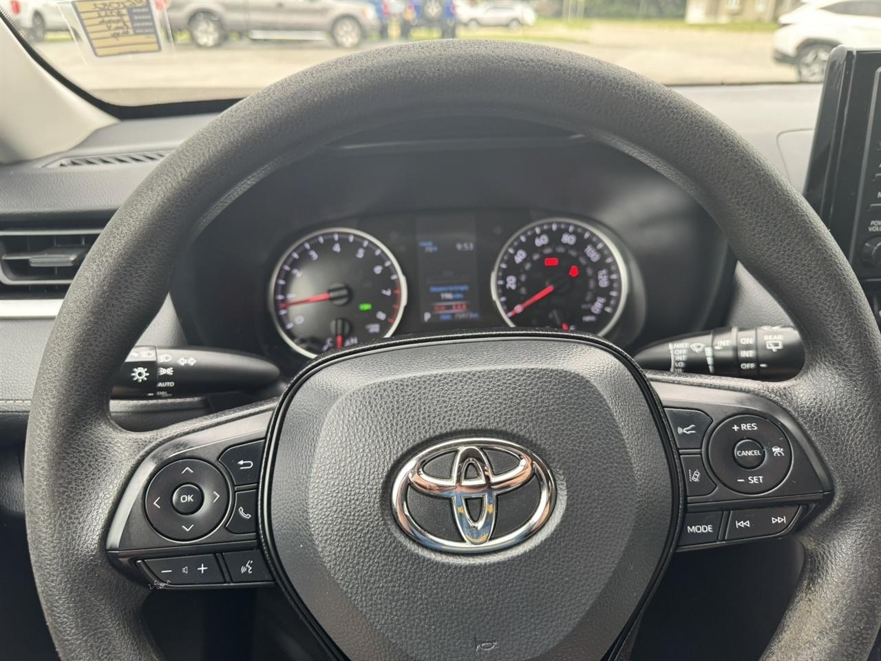 Toyota RAV4 XLE AWD 2022
