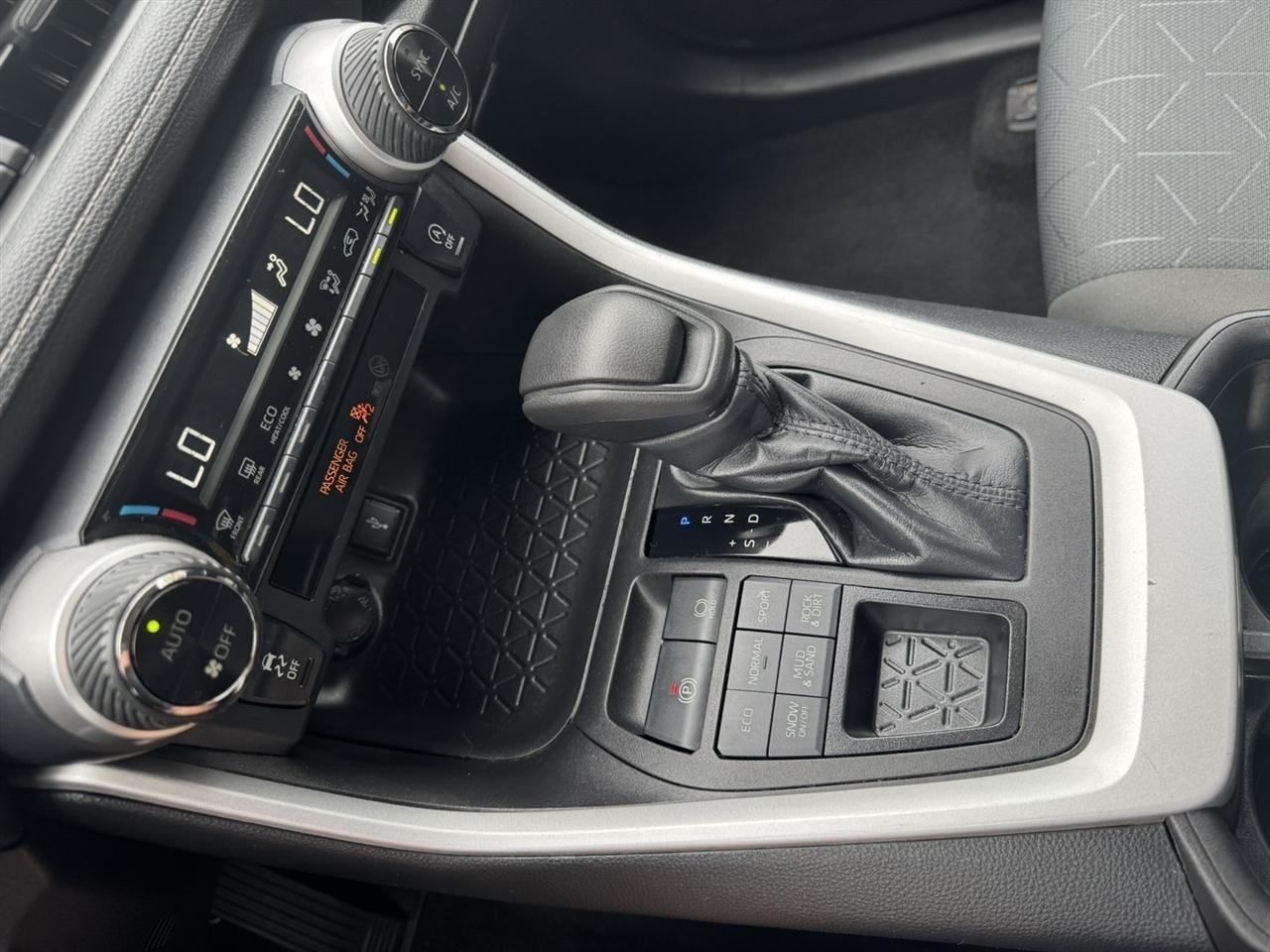 Toyota RAV4 XLE AWD 2022