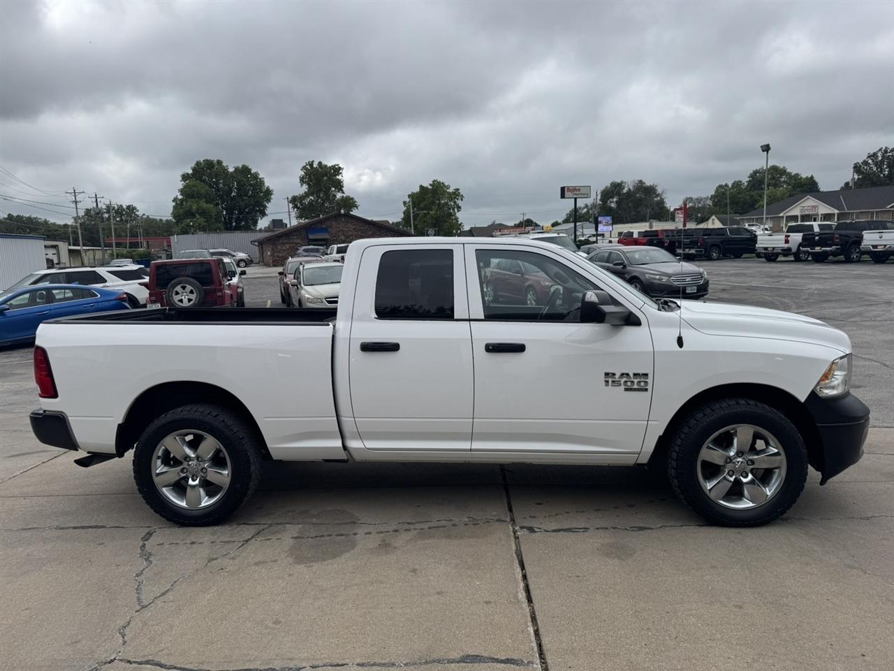 RAM 1500 Classic Tradesman Quad Cab 4WD 2019