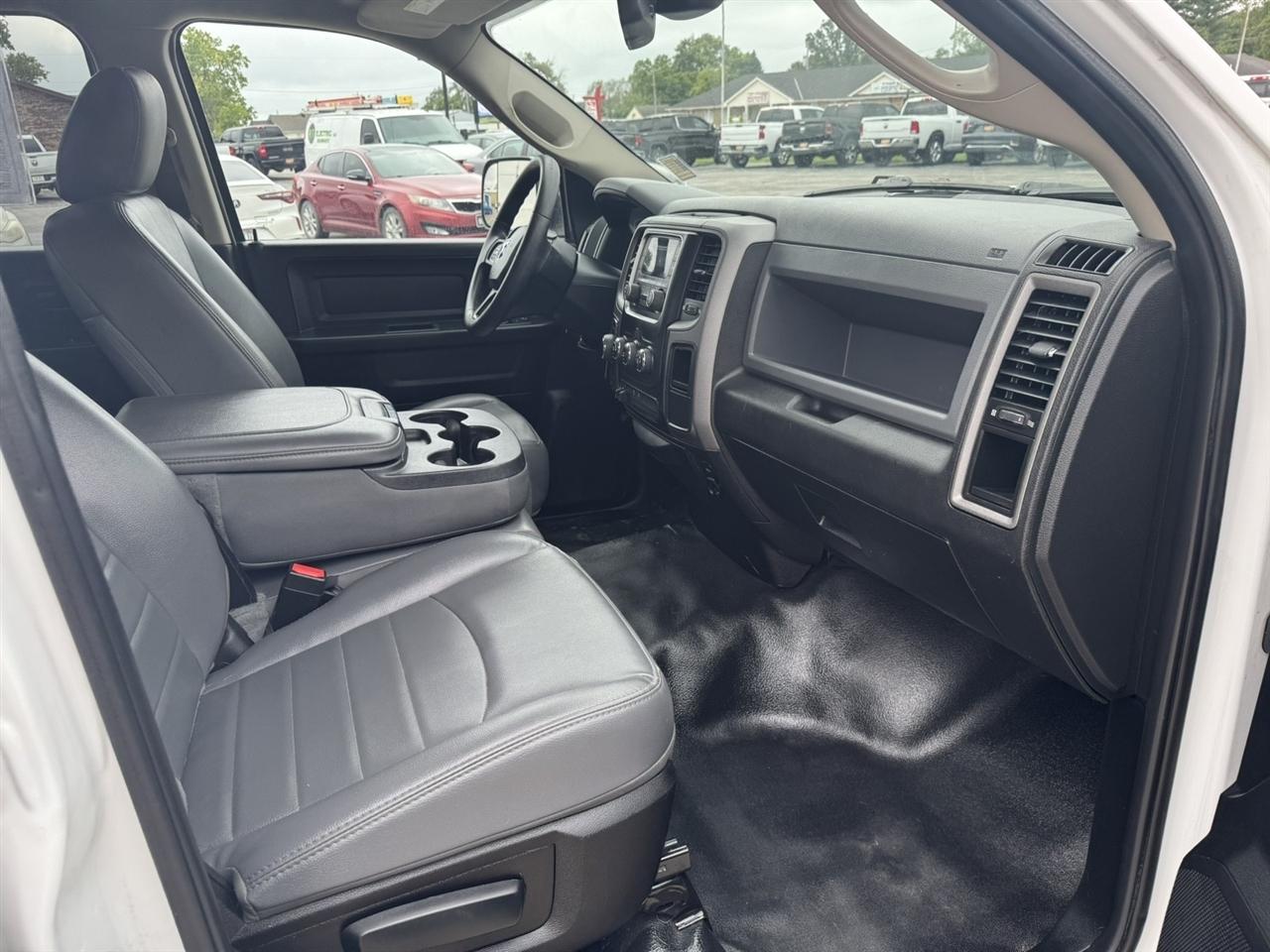 RAM 1500 Classic Tradesman Quad Cab 4WD 2019