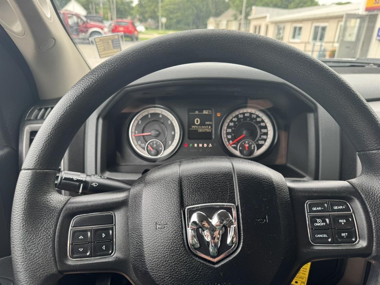 RAM 1500 Classic Tradesman Quad Cab 4WD 2019
