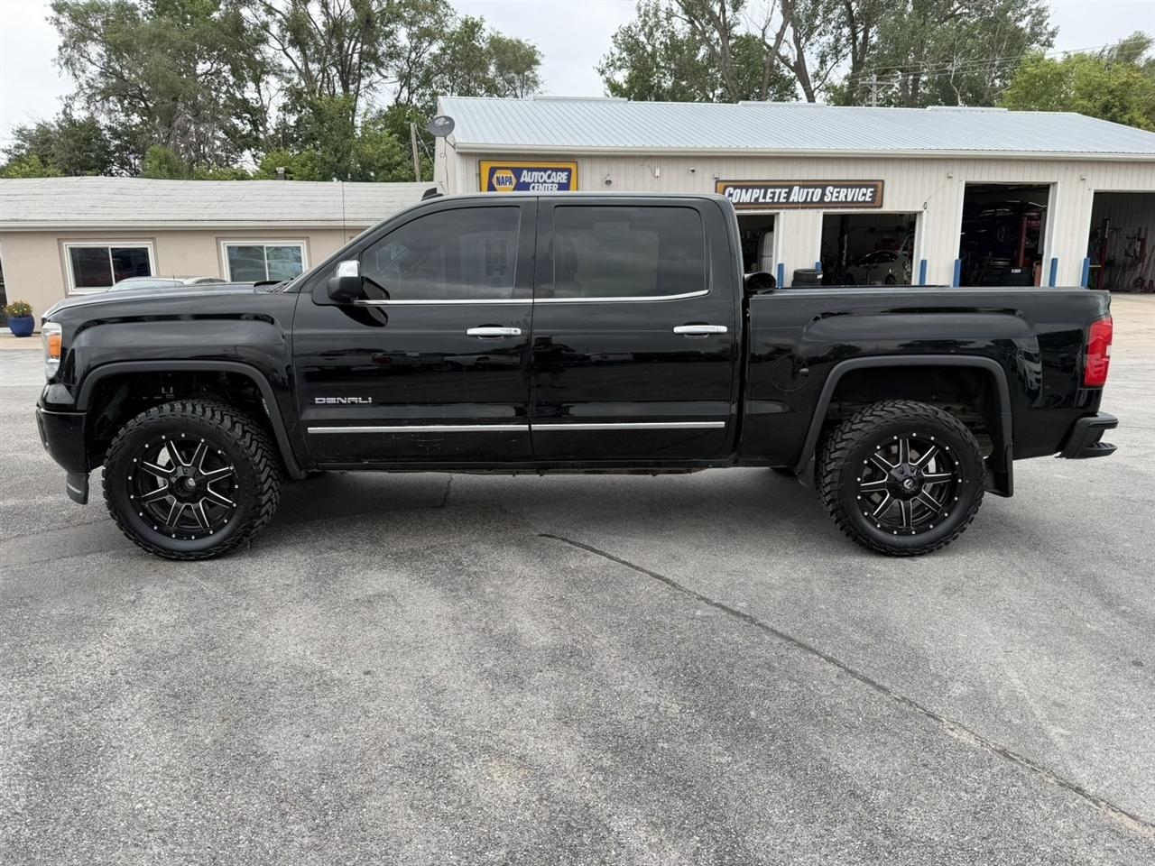 GMC Sierra 1500 Denali Crew Cab 4WD 2014