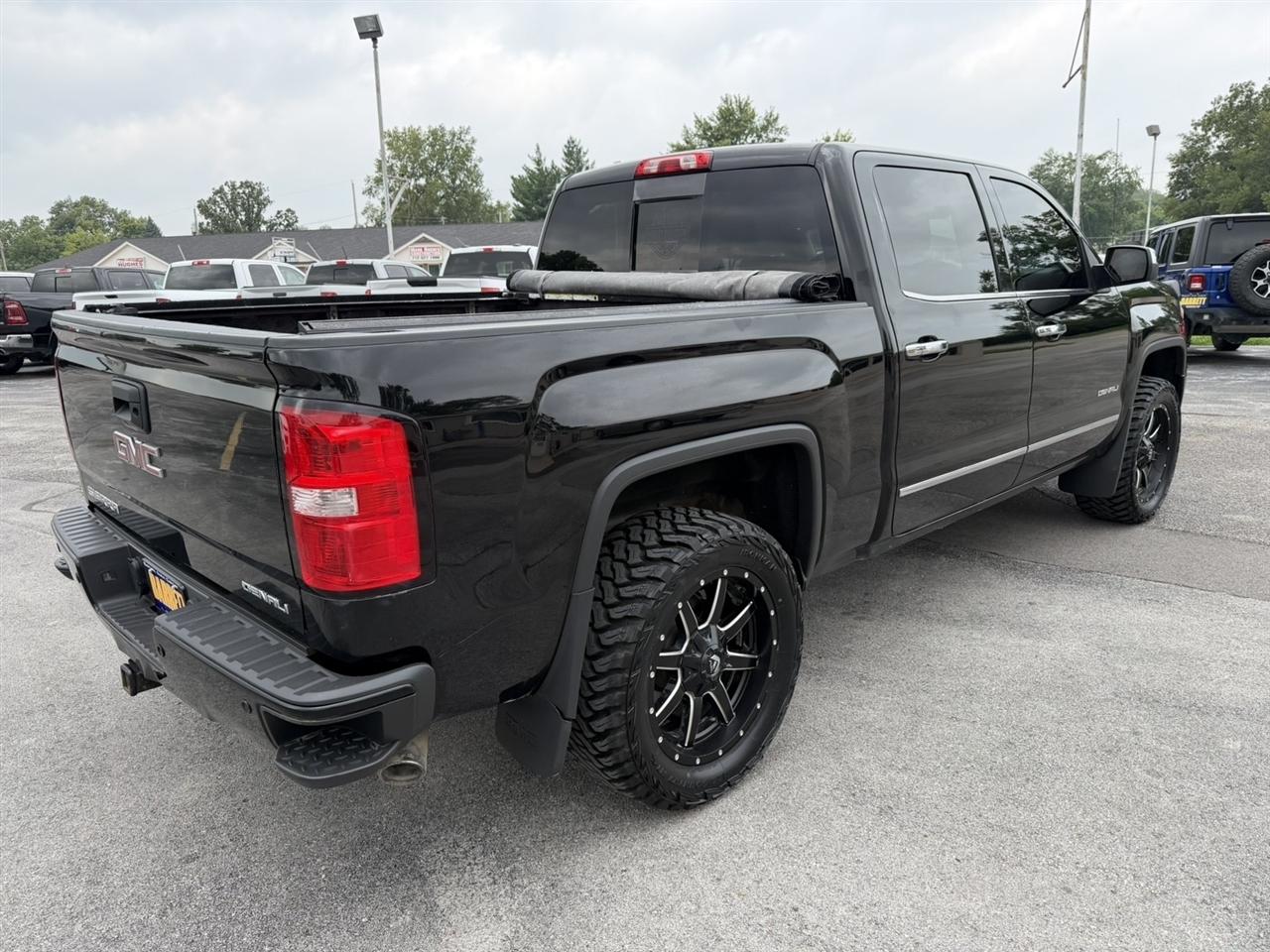 GMC Sierra 1500 Denali Crew Cab 4WD 2014