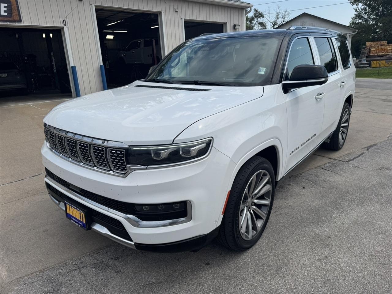 Jeep Grand Wagoneer Series II 4WD 2023