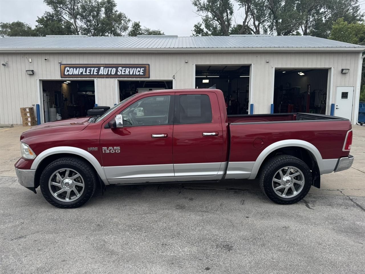 RAM 1500 Laramie Quad Cab 4WD 2014