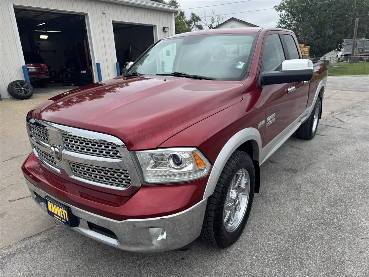 RAM 1500 Laramie Quad Cab 4WD 2014