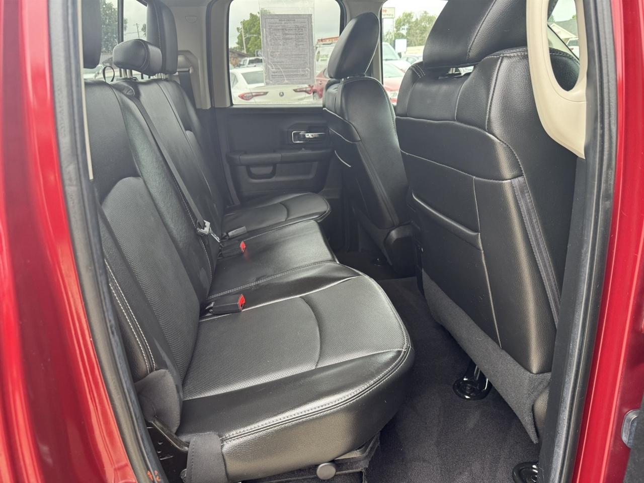 RAM 1500 Laramie Quad Cab 4WD 2014