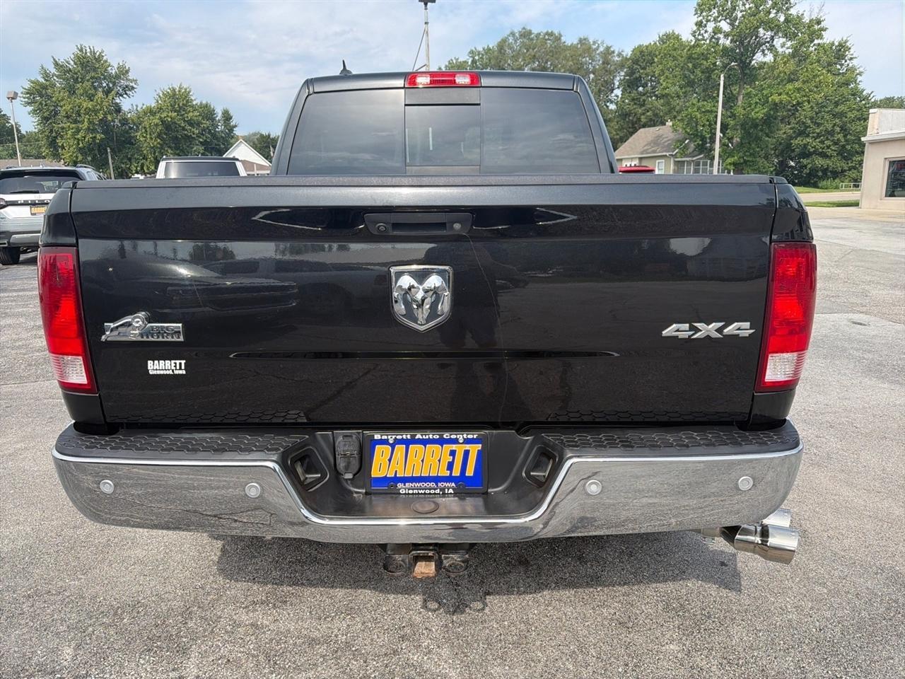 RAM 1500 SLT Crew Cab SWB 4WD 2017
