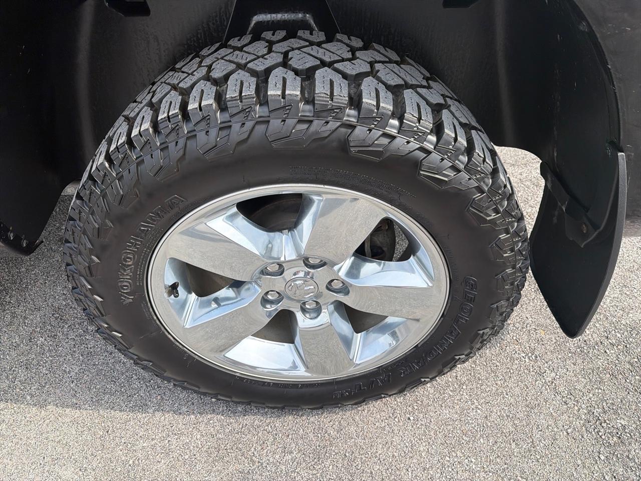 RAM 1500 SLT Crew Cab SWB 4WD 2017