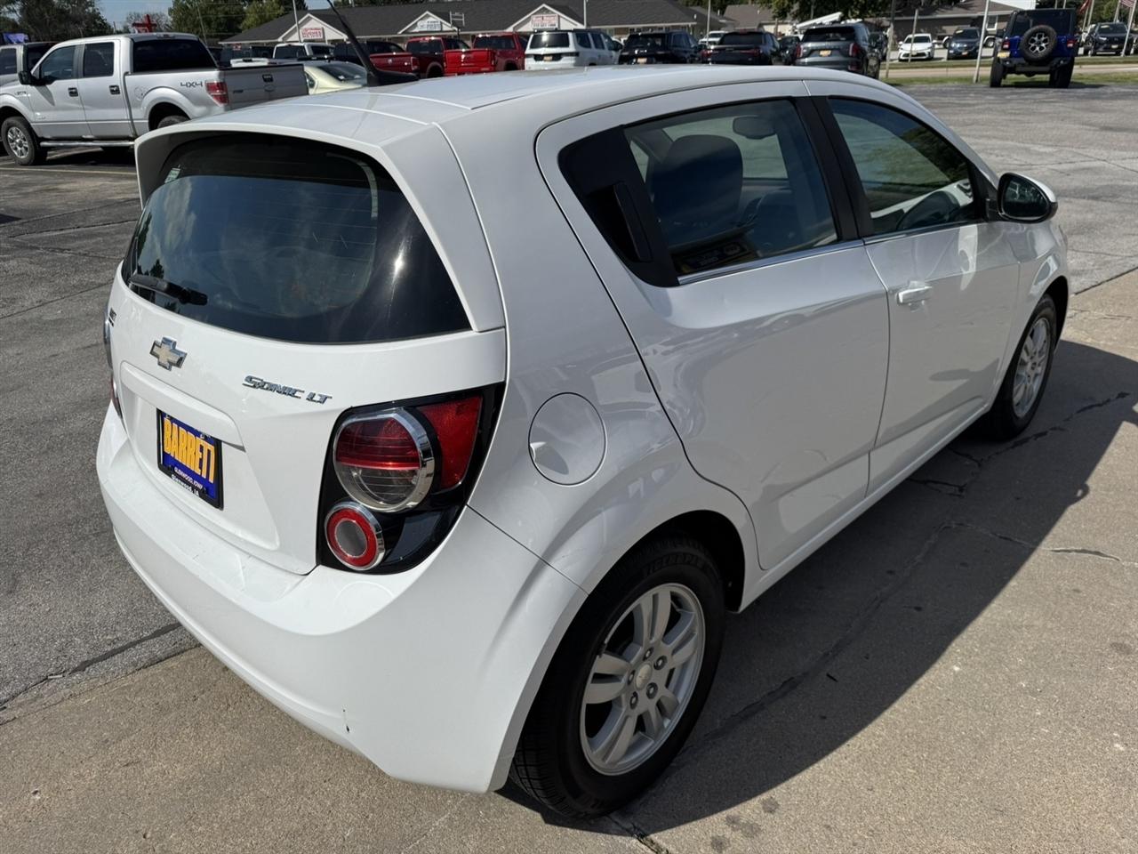 Chevrolet Sonic LT Auto 5-Door 2013