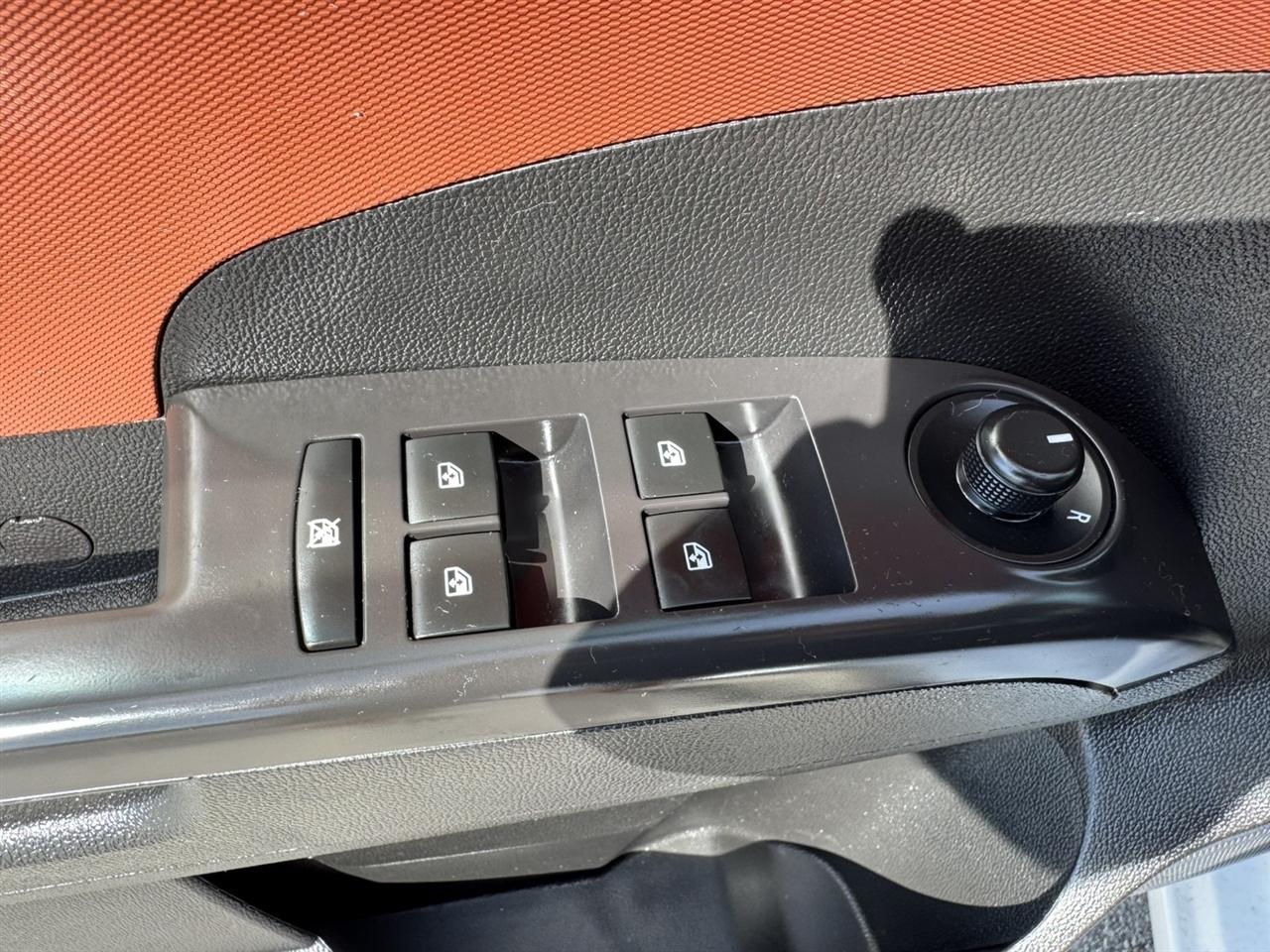Chevrolet Sonic LT Auto 5-Door 2013