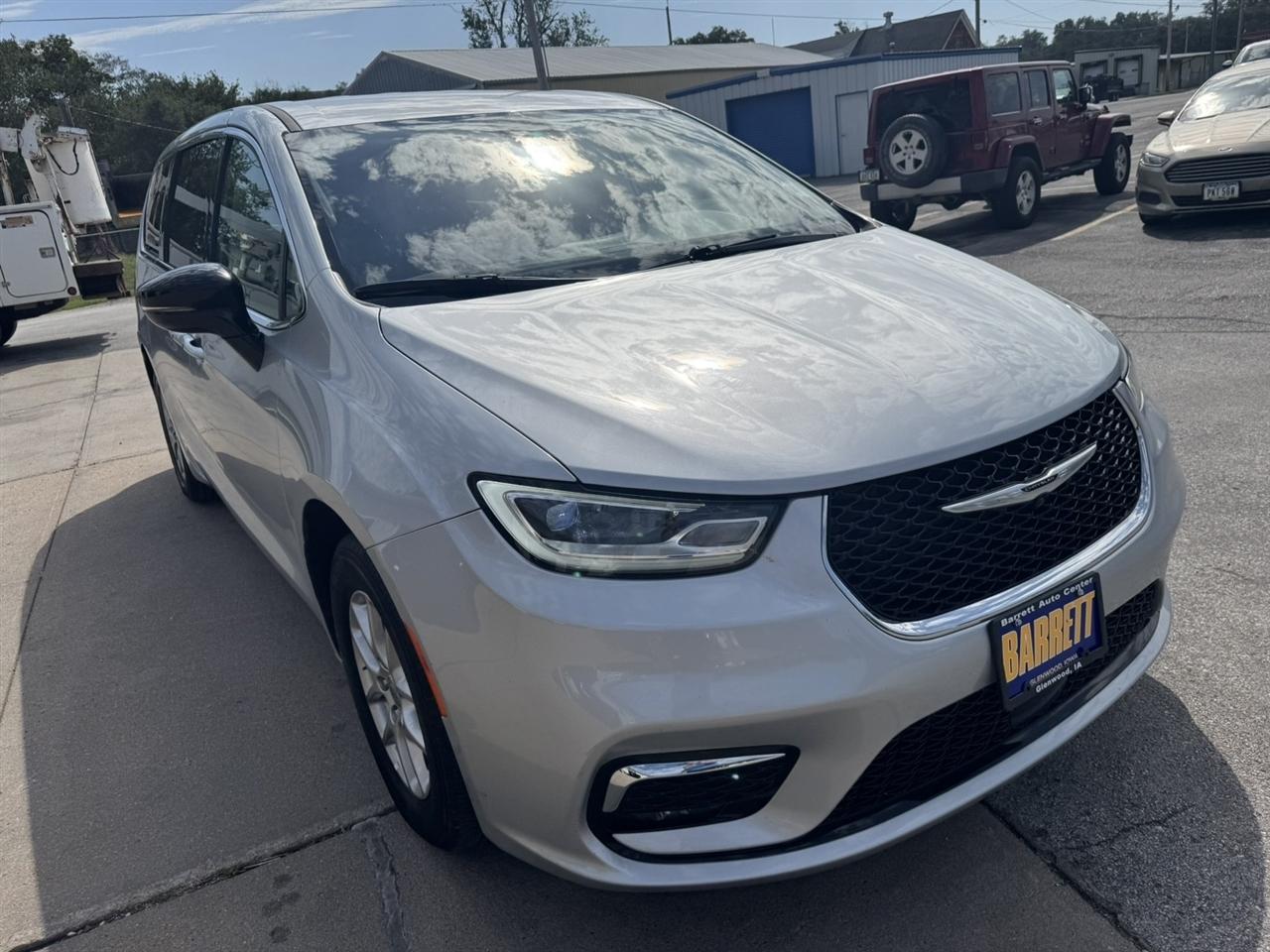 Chrysler Pacifica Touring L 2024