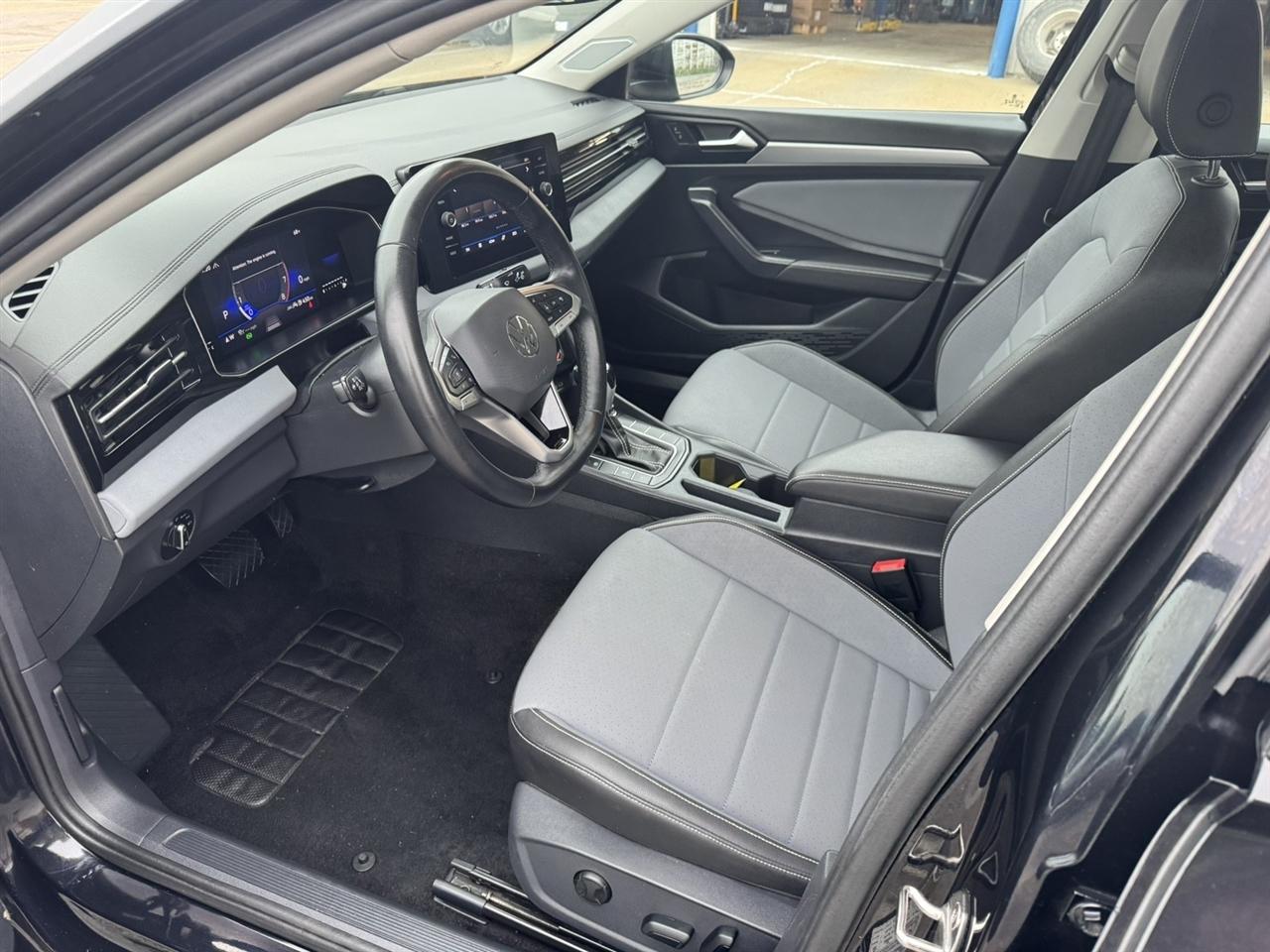 Volkswagen Jetta SE 2025