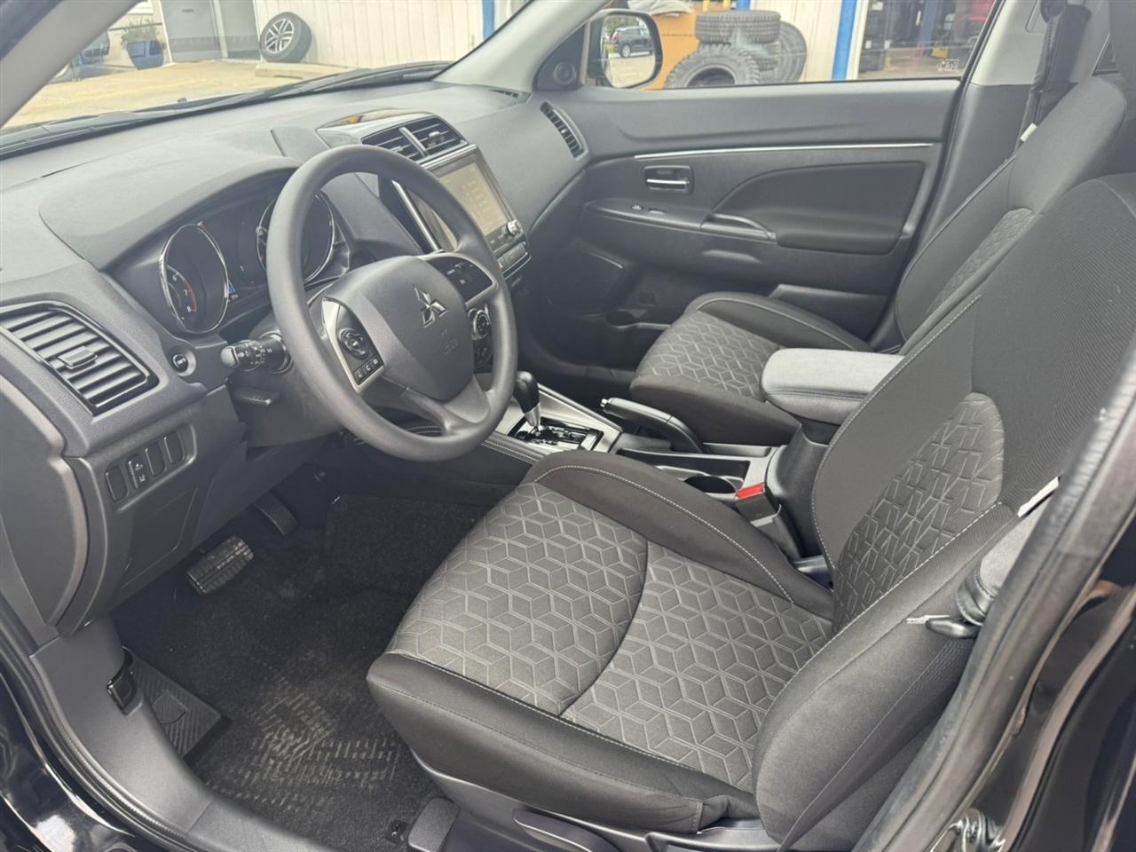 Mitsubishi Outlander Sport 2.0 ES 4WD 2026