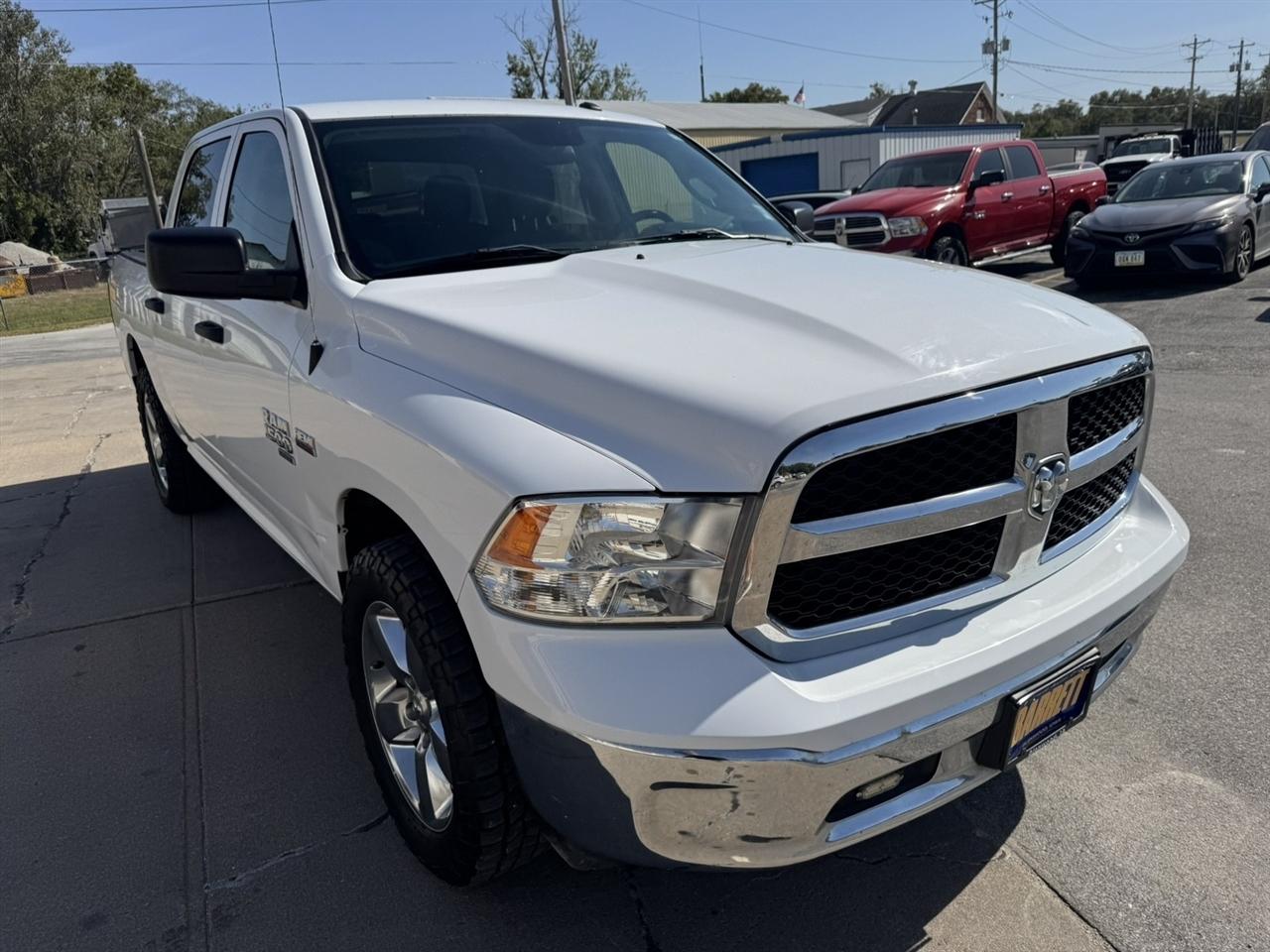RAM 1500 Classic Tradesman Crew Cab SWB 4WD 2021