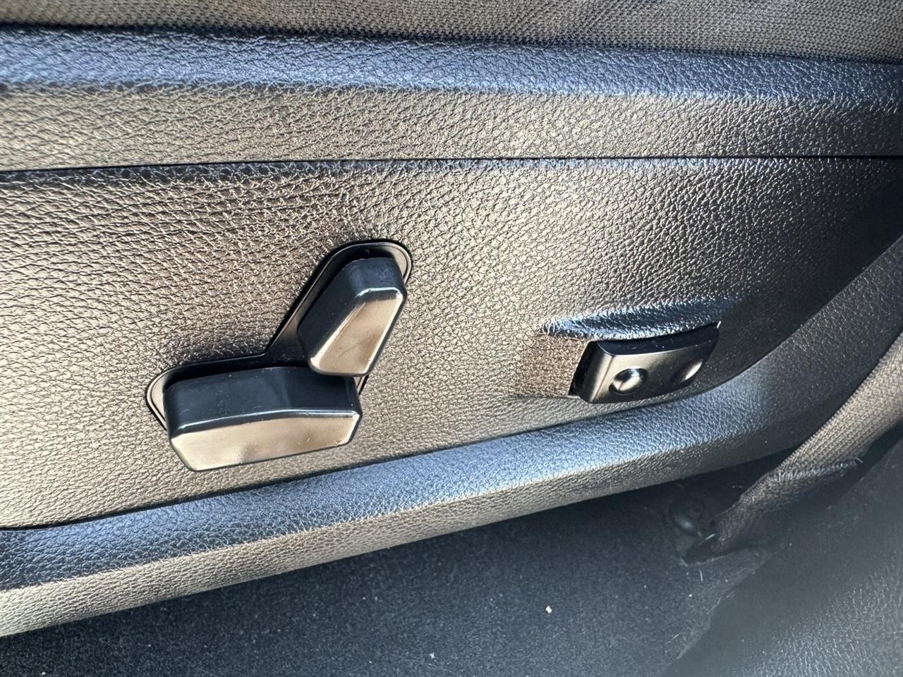 RAM 1500 Classic Tradesman Crew Cab SWB 4WD 2021