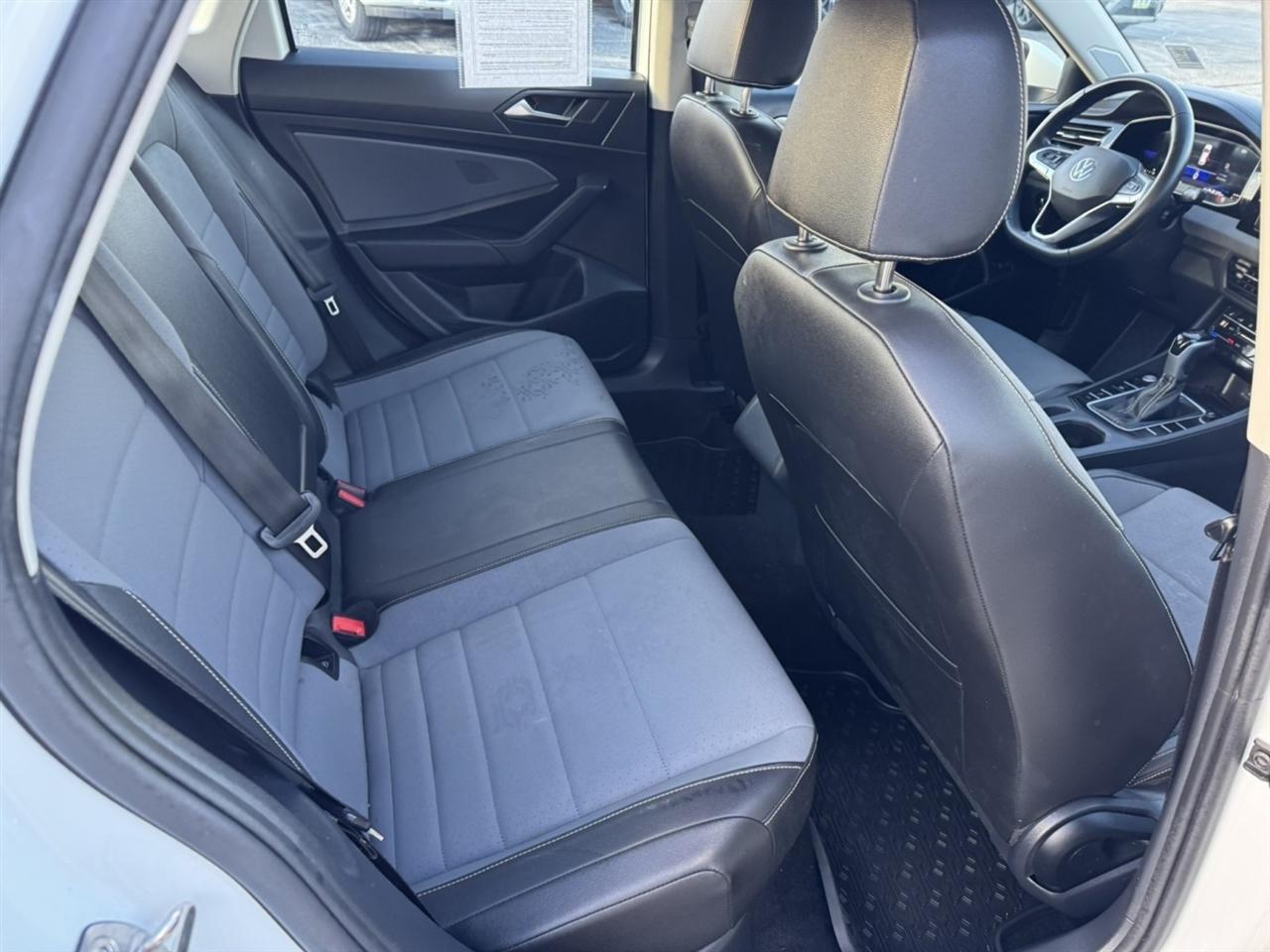 Volkswagen Jetta SE 2025