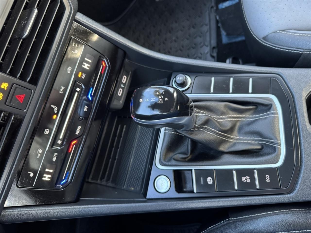 Volkswagen Jetta SE 2025