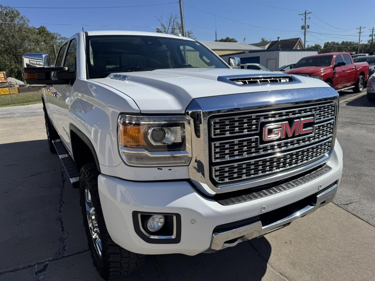 GMC Sierra 2500HD Denali Crew Cab 4WD 2018