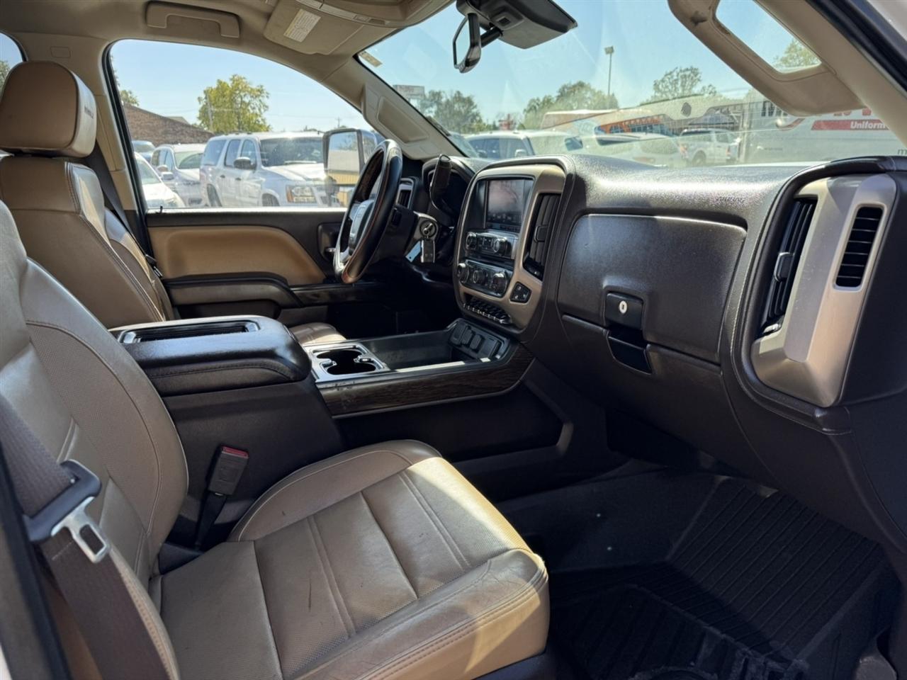 GMC Sierra 2500HD Denali Crew Cab 4WD 2018