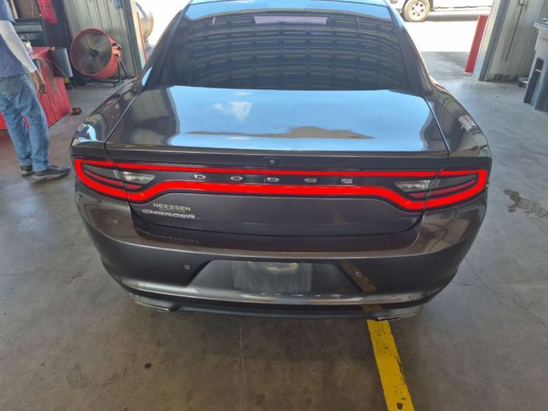 2020 Dodge Charger SXT - Photo 7