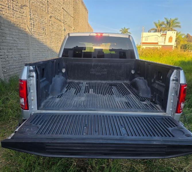 Ford F-150 photo 10