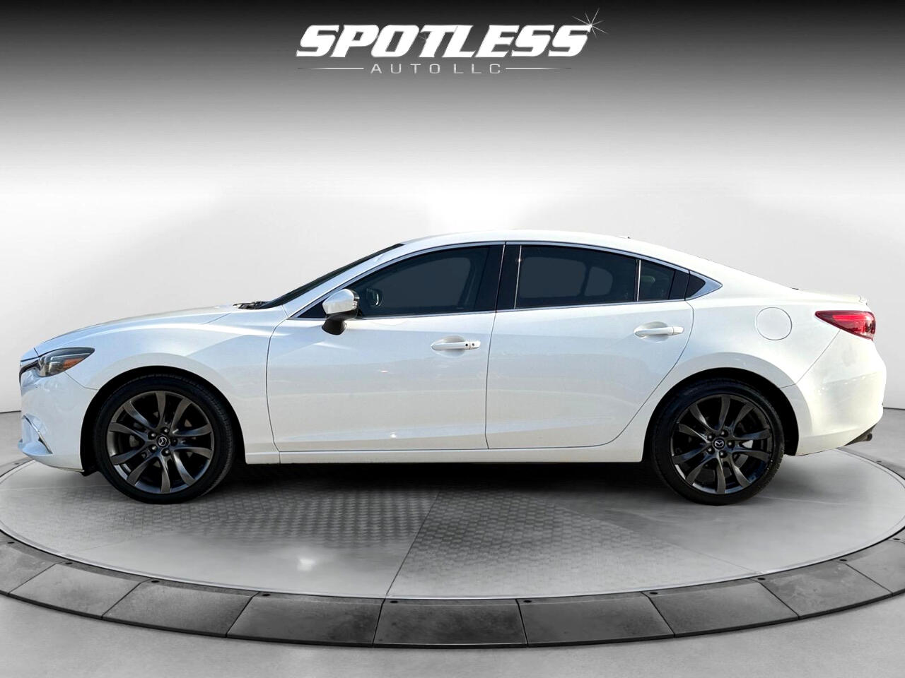 2016 Mazda Mazda6 Grand Touring photo 3