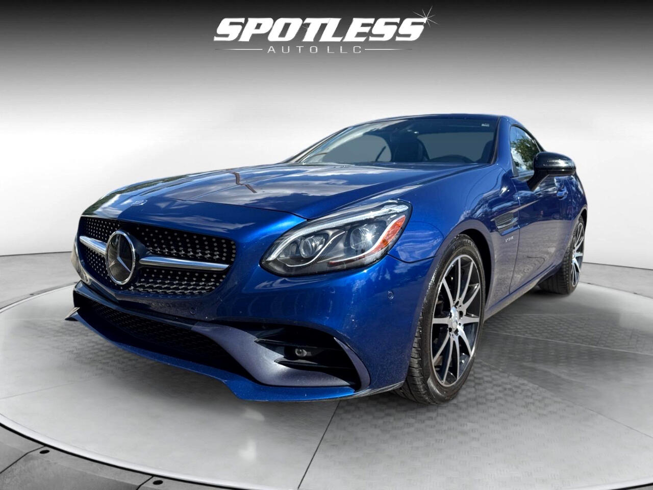 2017 Mercedes Benz SLC AMG 43 photo 2