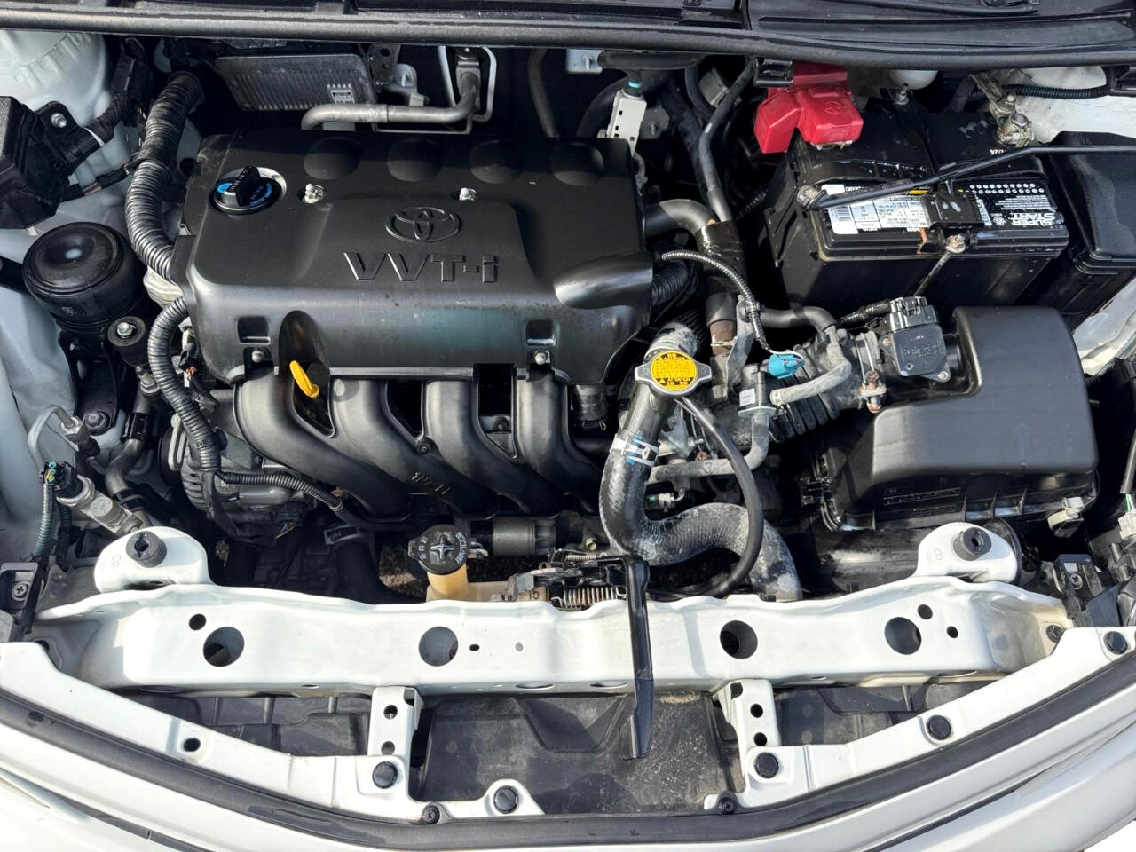 2012 Toyota Yaris LE photo 14