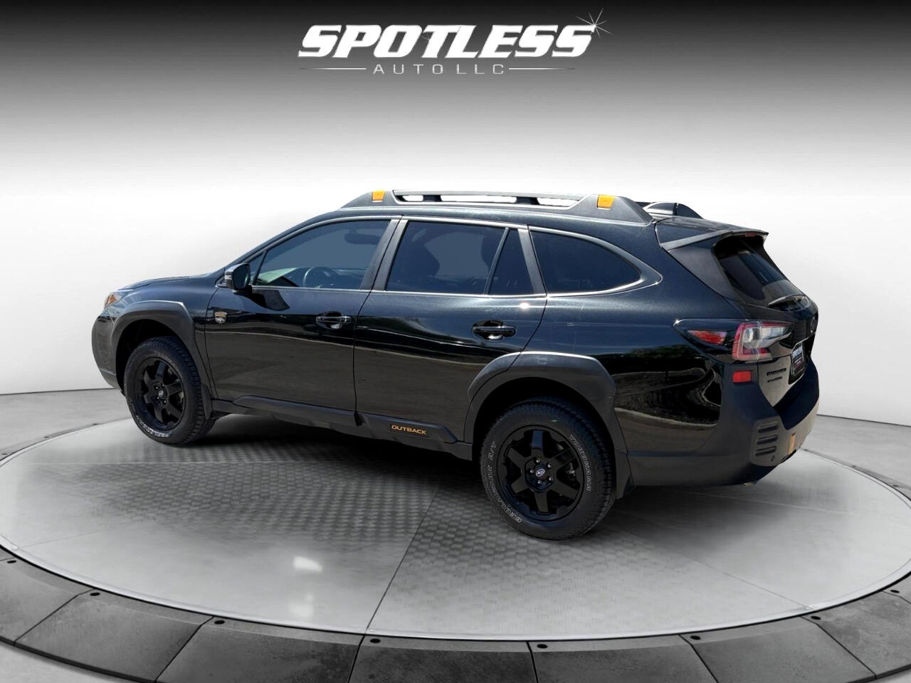2022 Subaru Outback Wilderness photo 3