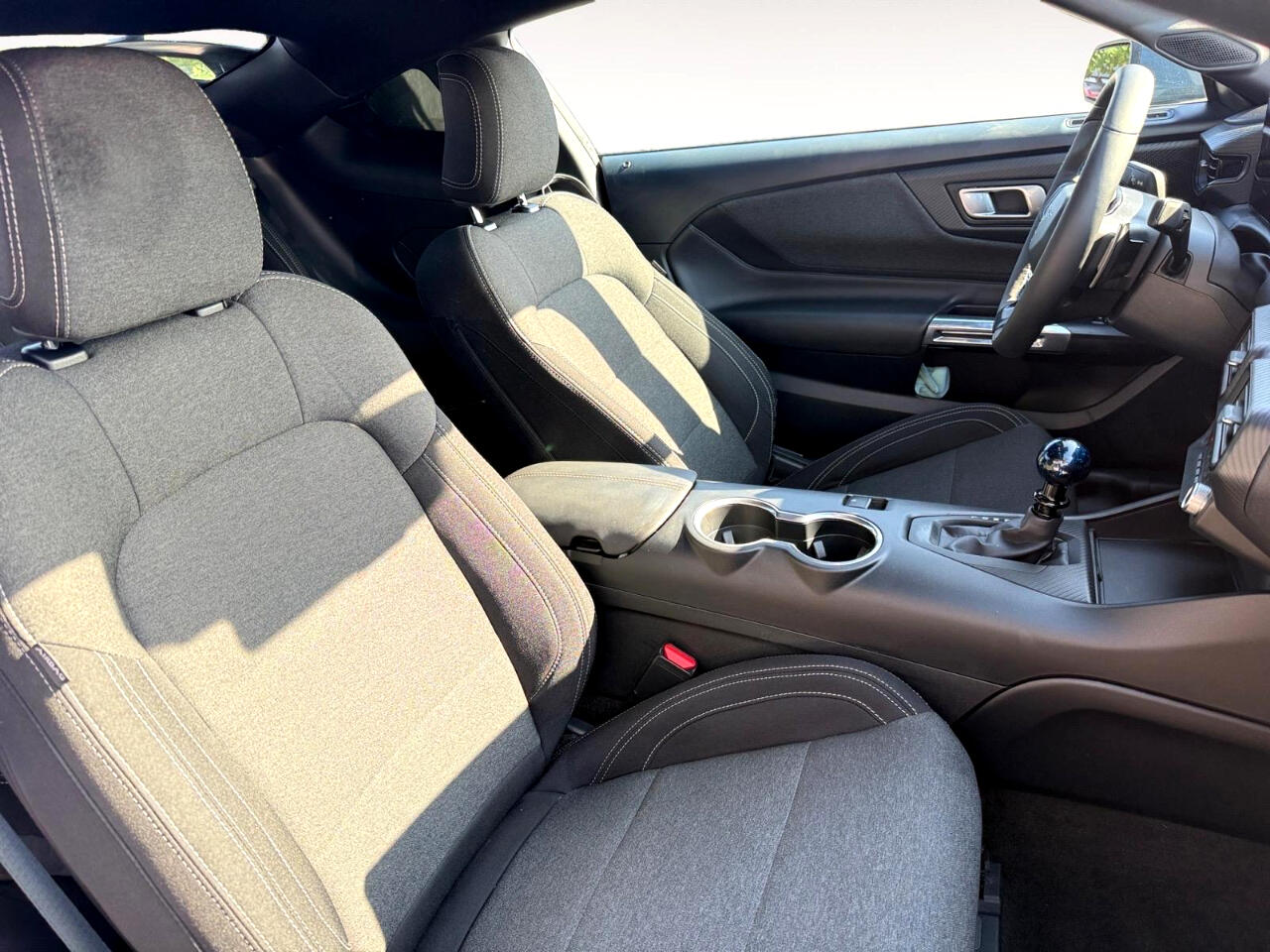 2024 Ford Mustang EcoBoost photo 25