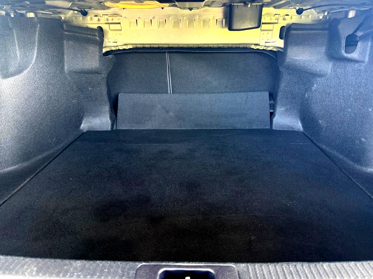 2023 Toyota Camry SE photo 19