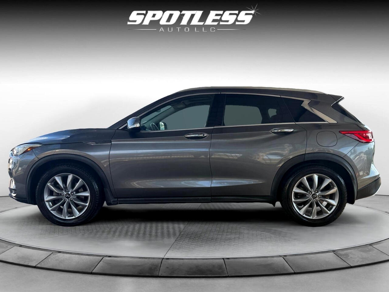 2020 Infiniti QX50 PURE photo 2