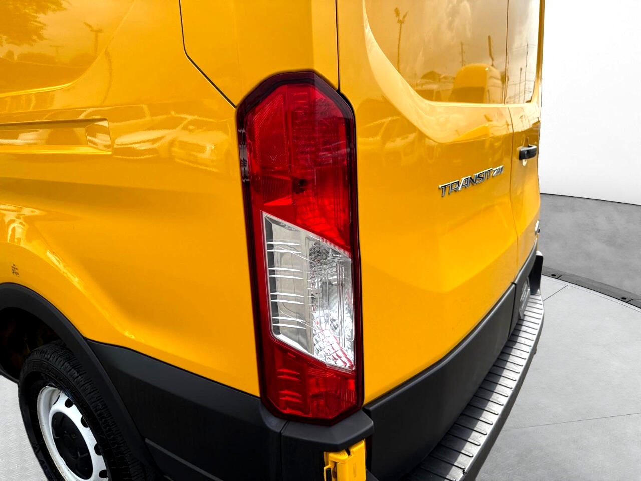 2021 Ford Transit Van photo 9
