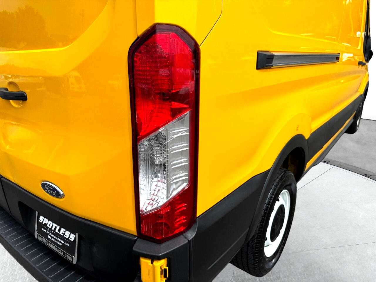 2021 Ford Transit Van photo 10