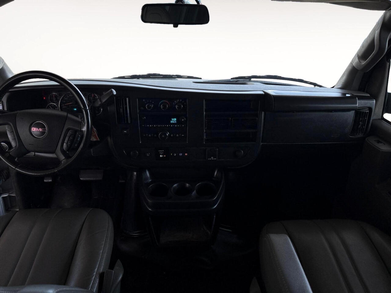 2023 Gmc Savana Cargo photo 15