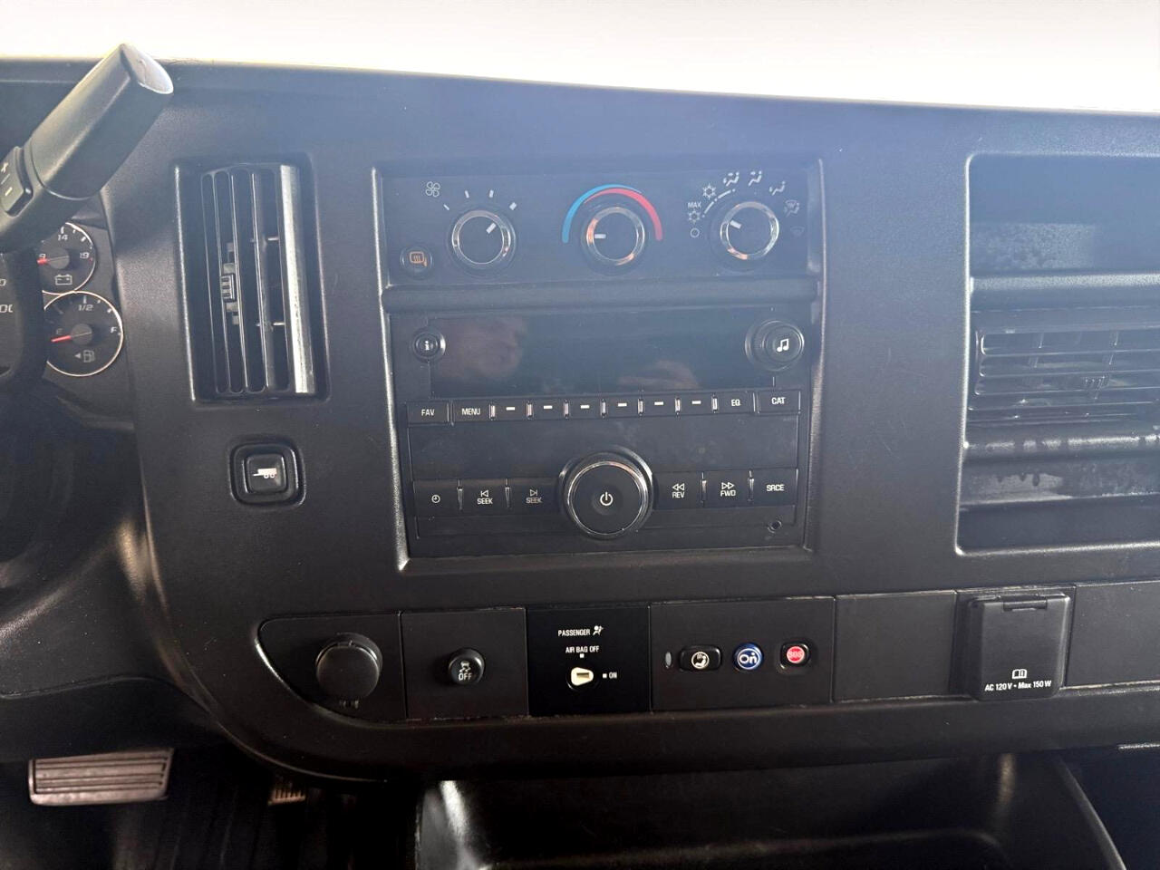 2023 Gmc Savana Cargo photo 16