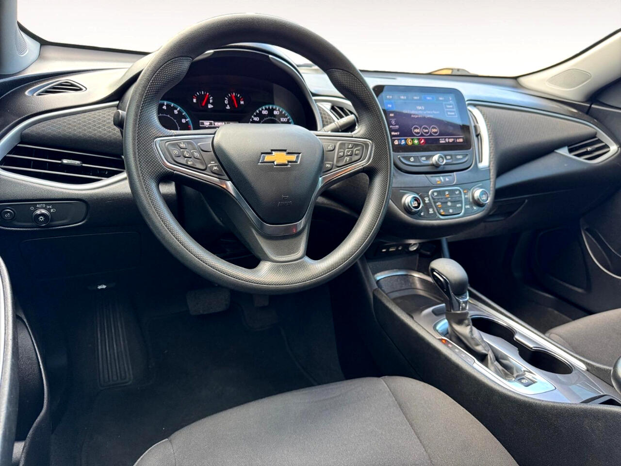 2023 Chevrolet Malibu 1LT photo 18