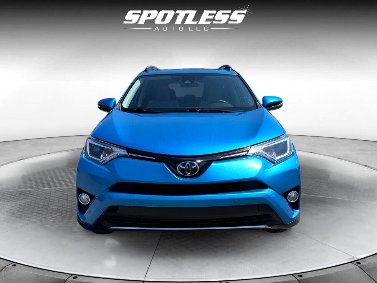 2018 Toyota RAV4 XLE photo 4
