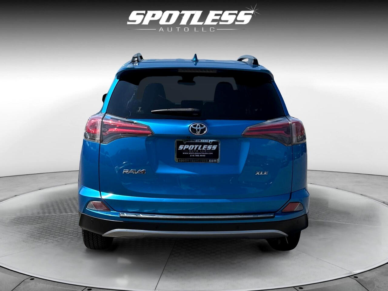 2018 Toyota RAV4 XLE photo 5