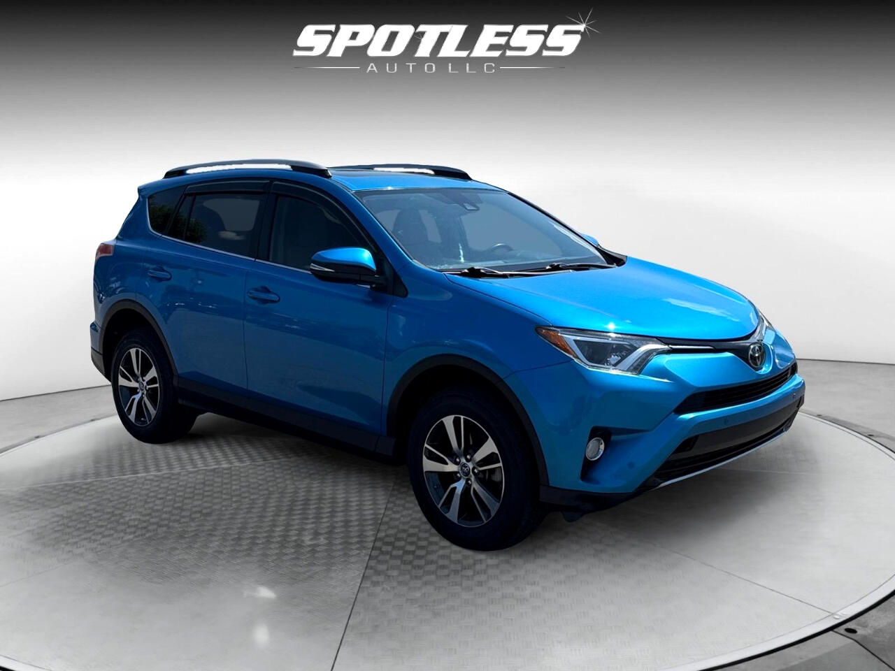 2018 Toyota RAV4 XLE photo 6
