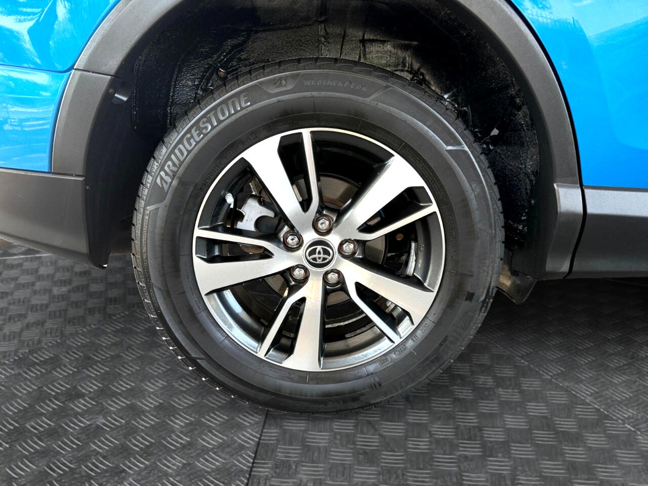2018 Toyota RAV4 XLE photo 13