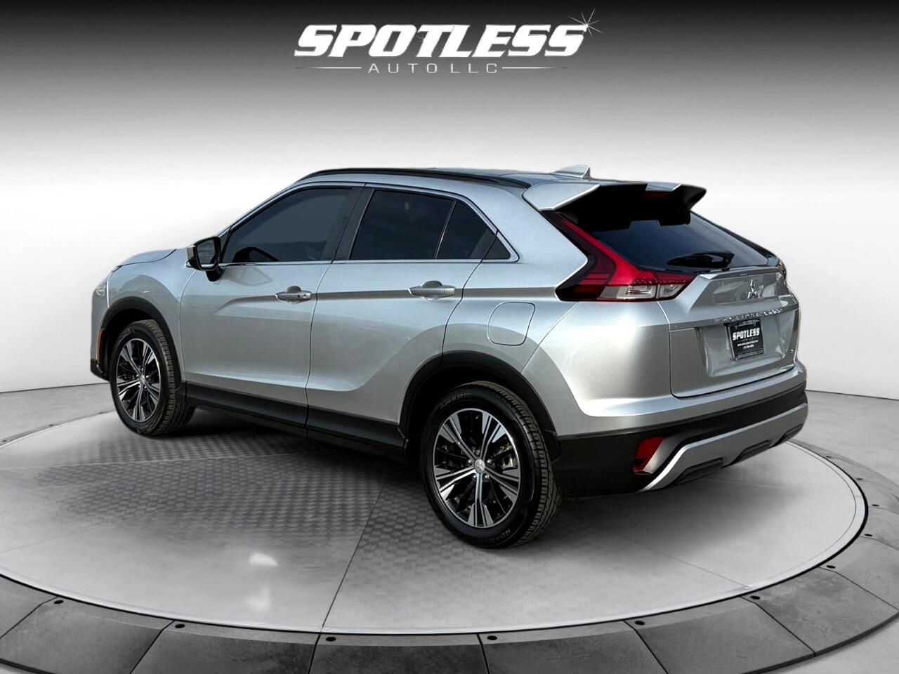 2022 Mitsubishi Eclipse Cross SE photo 3