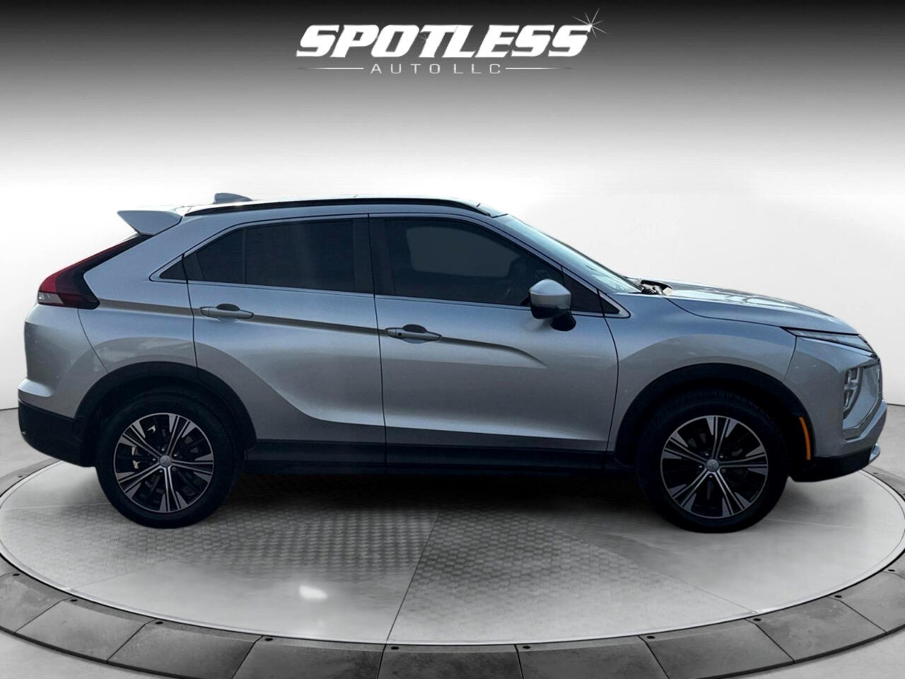 2022 Mitsubishi Eclipse Cross SE photo 7