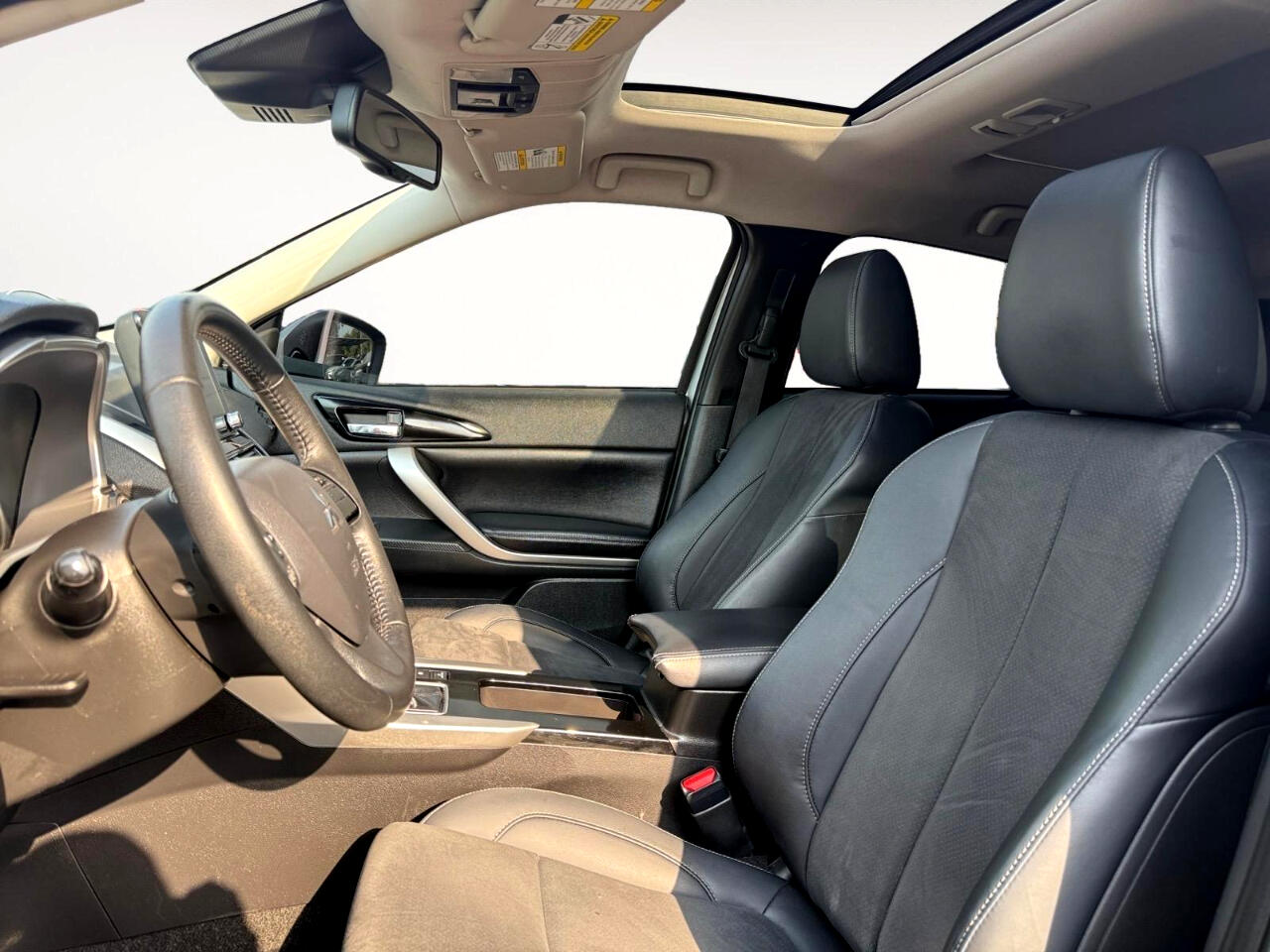 2022 Mitsubishi Eclipse Cross SE photo 19