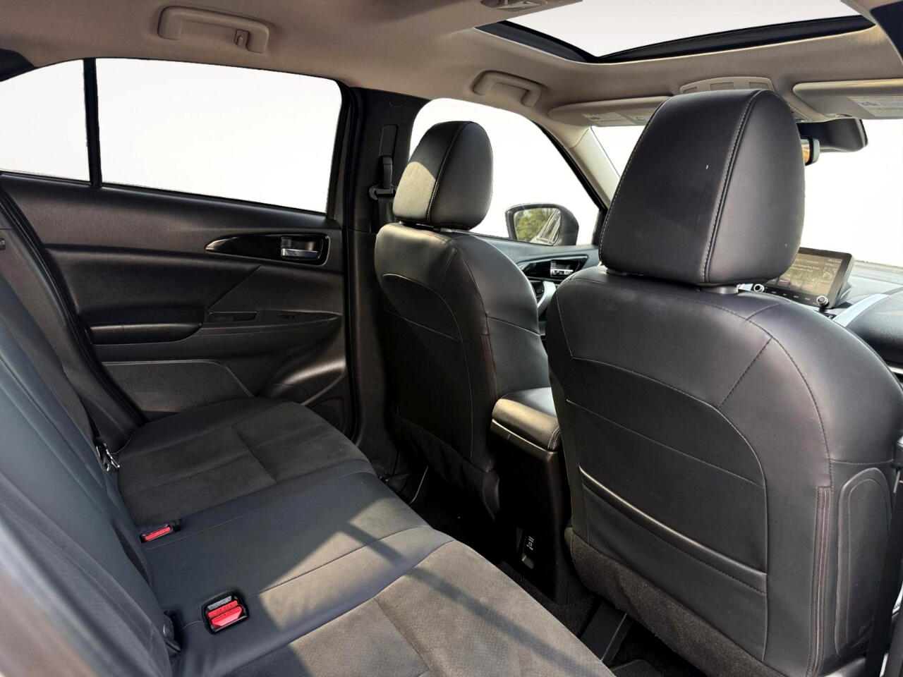 2022 Mitsubishi Eclipse Cross SE photo 25